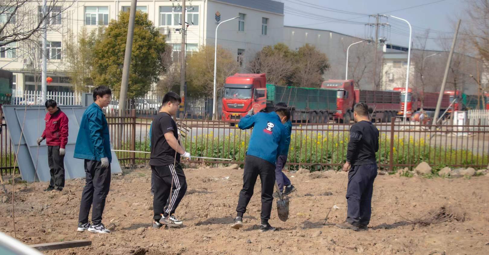熊猫电源柴油发电机组厂家植树